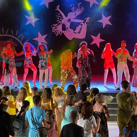 לינה וארוחת בוקר Kastalia - Blu 4*